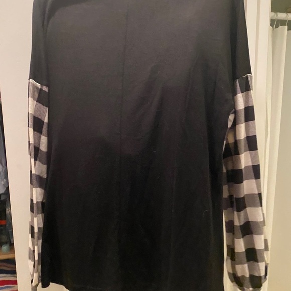 Tickled Teal Scarlett top - Picture 7 of 7